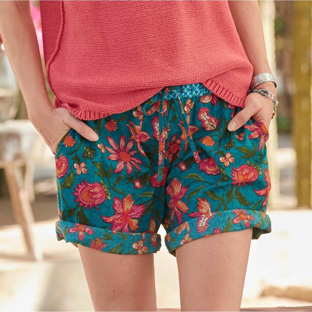 NWT Sundance Leia Teal Floral Pull On Shorts M